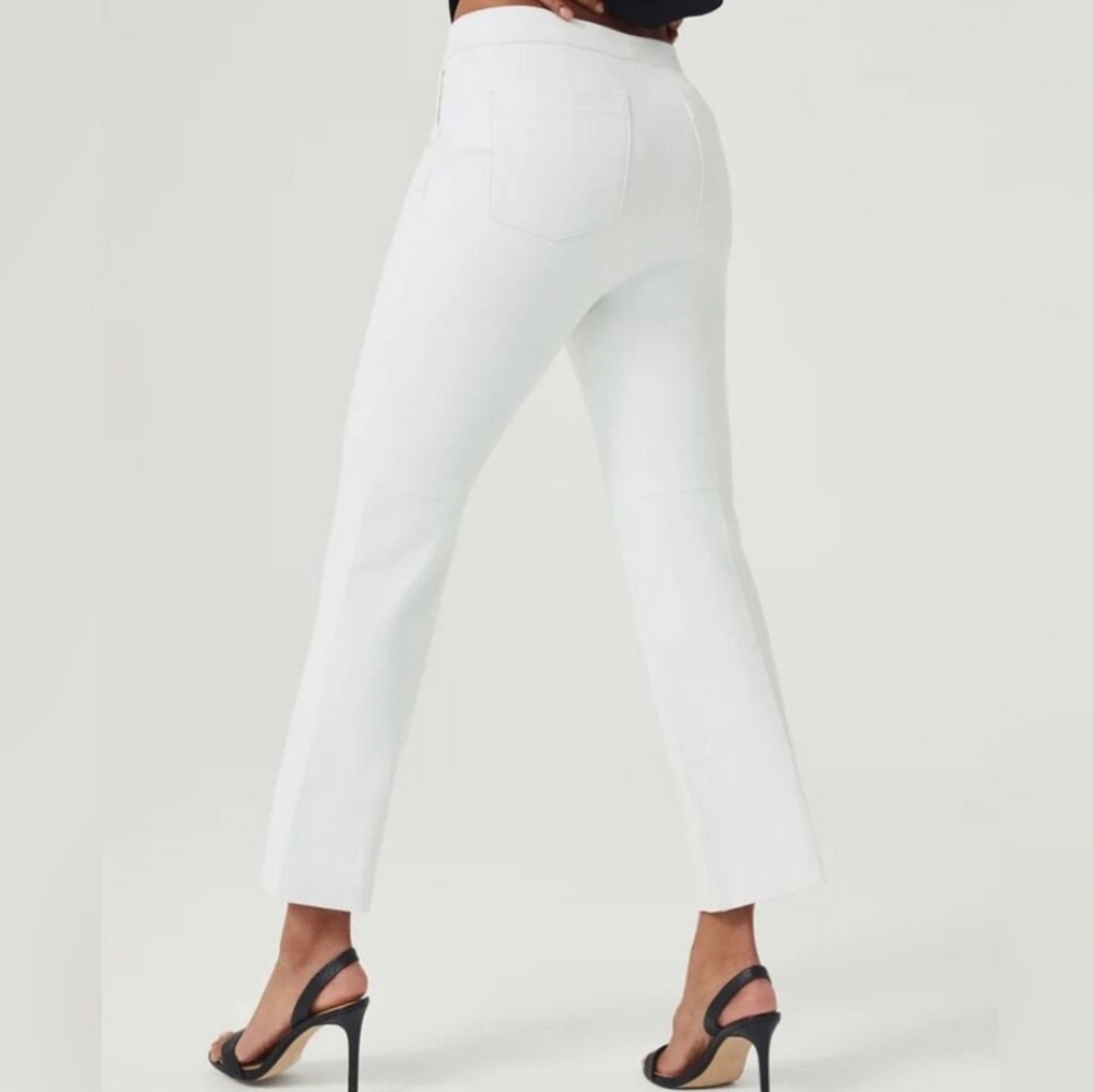 NWT Spanx On-the-Go Kick Flare Ankle Pants White M